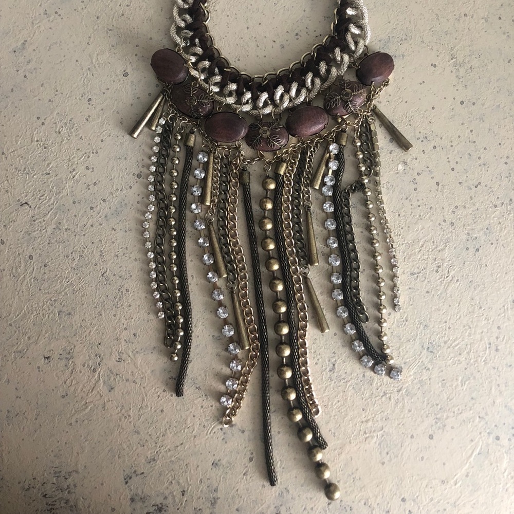 Rustic Gold Rhinestone Detailed Necklace.
